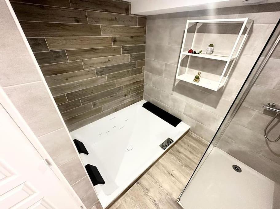 L'Evasion - Climatise - Jardin - Plage - Jacuzzi Perpignan Exterior foto